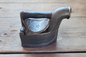 FERRO ANTIGO DE PASSAR ROUPAS 